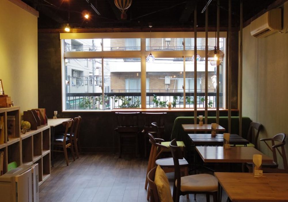  三鷹 西久保　Cafe「Schnurr Warz」